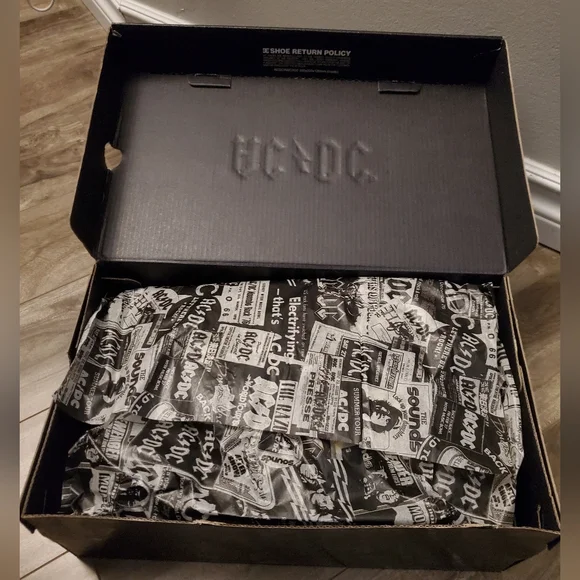 BNWT Mens DC AC/DC Shoes, Size 9.5 - Picture 10 of 12